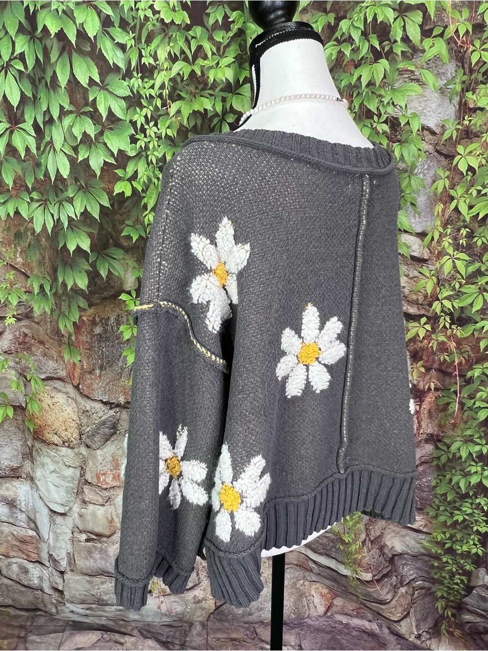 KLD Chunky Slouchy Bohemian Gray Daisy Print Oversized Sweater, S - Picture 7 of 12